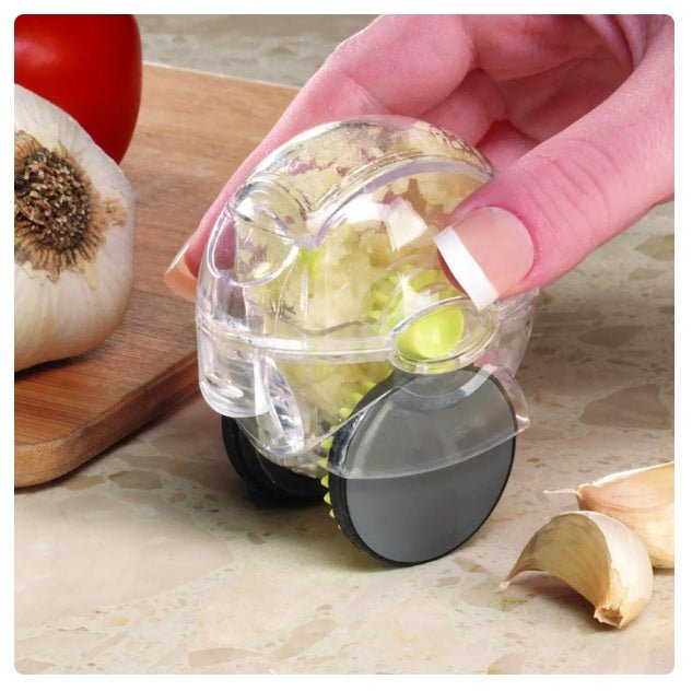 Rolling Garlic Chopper - countrycottagebarn