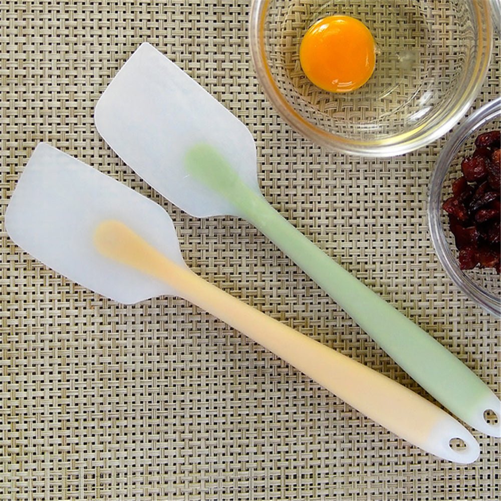 Translucent Silicone Scraper - countrycottagebarn