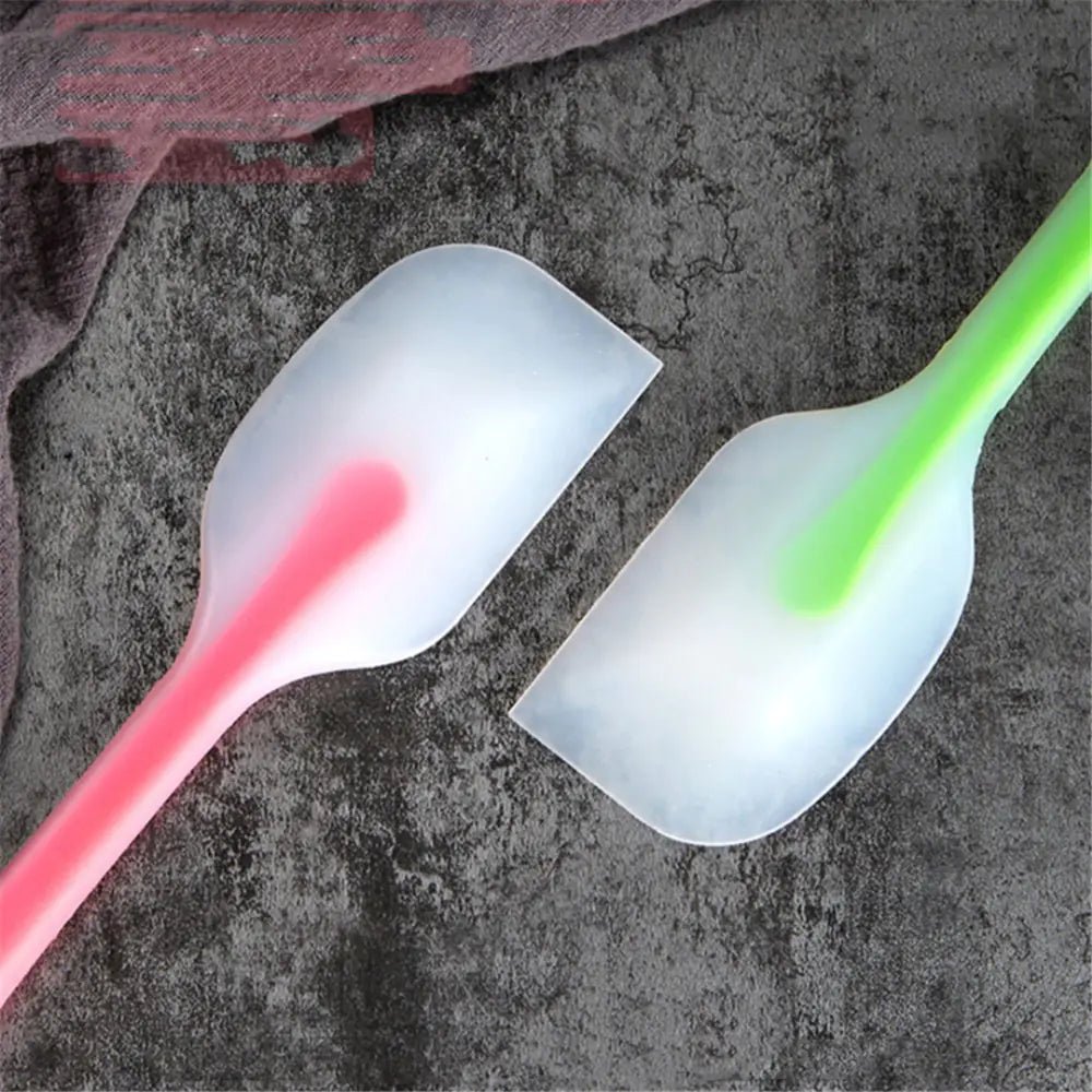 Translucent Silicone Scraper - countrycottagebarn
